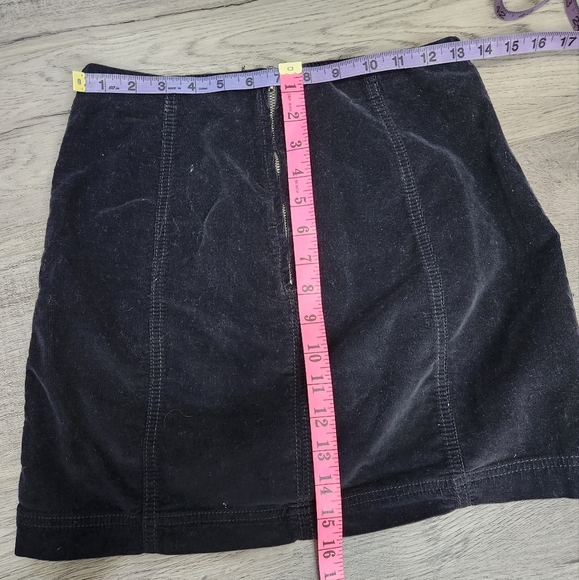 Free People Black Corduroy Cotton Mini Skirt with Zipper Size 6 - Picture 7 of 7